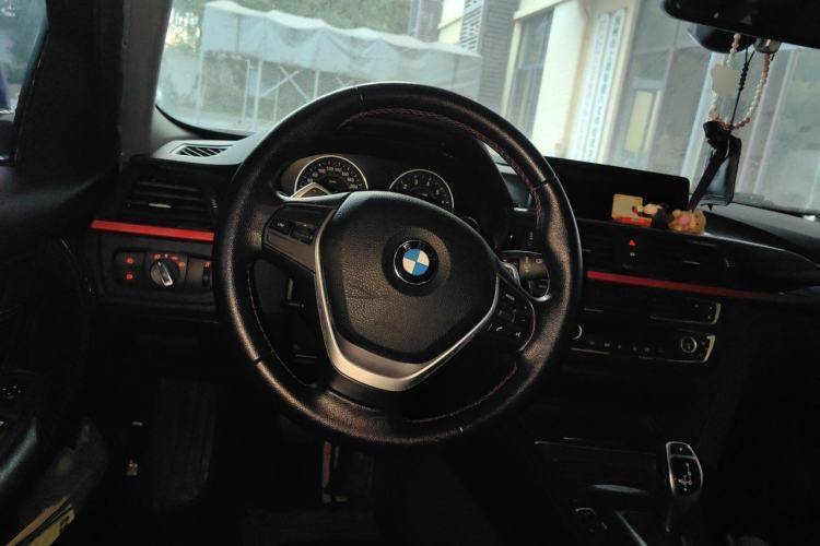 Used BMW 3 Series 2013 320i Sport Design Package Steering Wheel