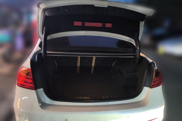 Used BMW 3 Series 2013 320Li Fashion Model Trunk