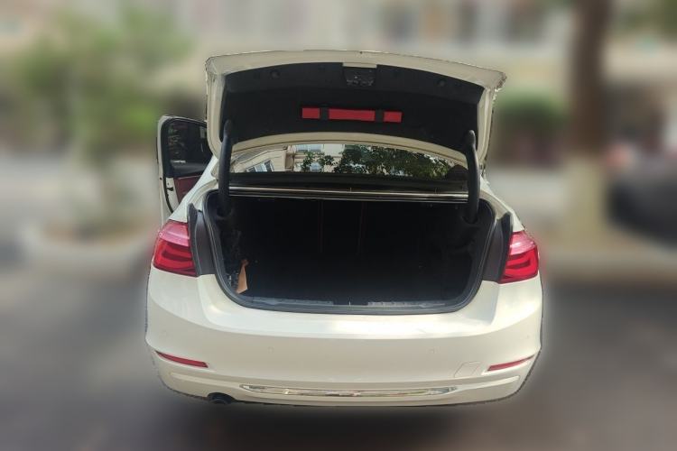 Used BMW 3 Series 2013 320Li Fashion Model Trunk