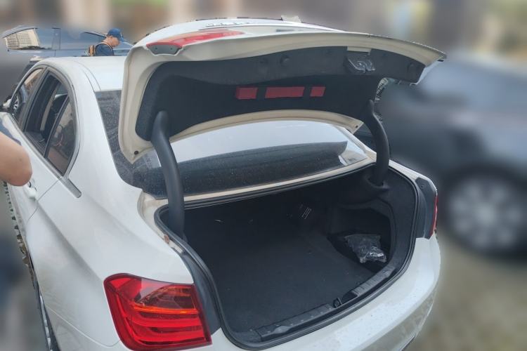 Used BMW 3 Series 2013 320Li Fashion Model Trunk