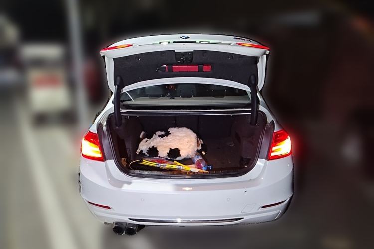 Used BMW 3 Series 2013 320i Sport Edition Trunk