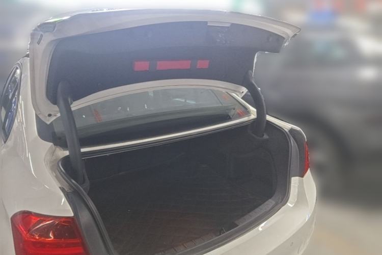 Used BMW 3 Series 2013 320i Sport Edition Trunk