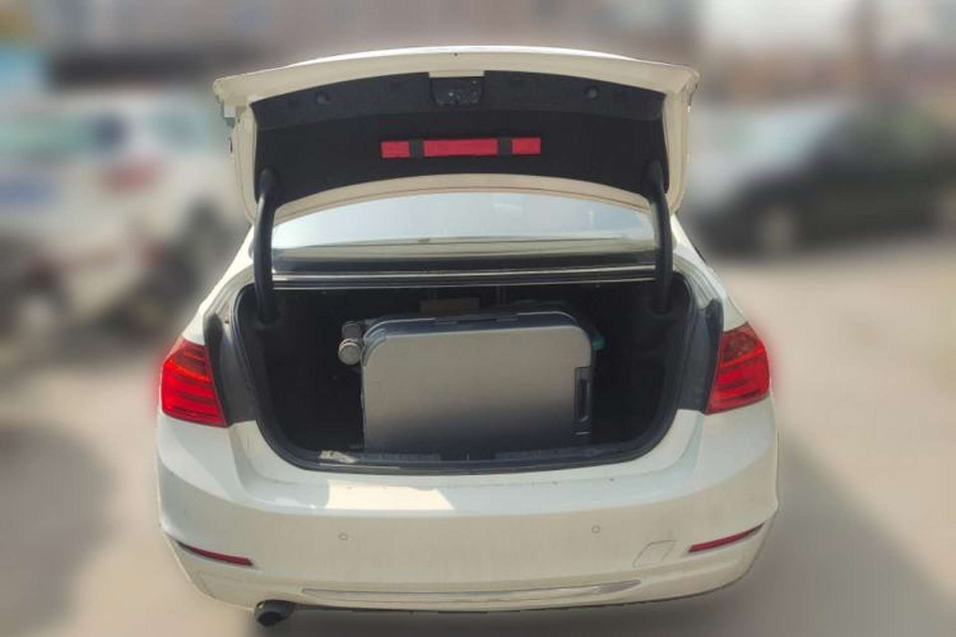 Used BMW 3 Series 2013 320Li Fashion Model Trunk