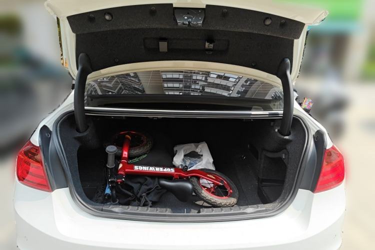 Used BMW 3 Series 2013 320Li Fashion Model Trunk