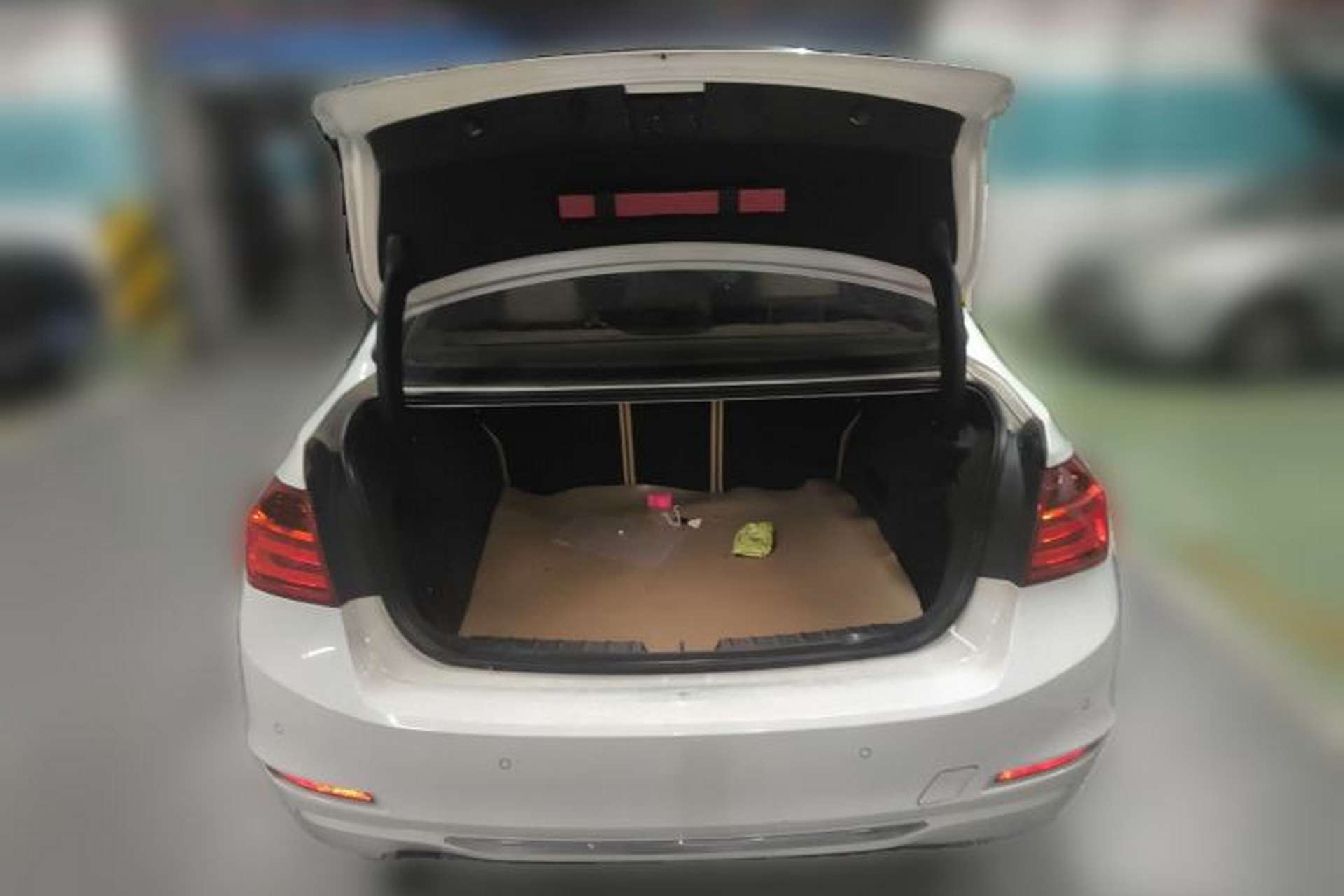 Used BMW 3 Series 2013 320Li Fashion Model Trunk