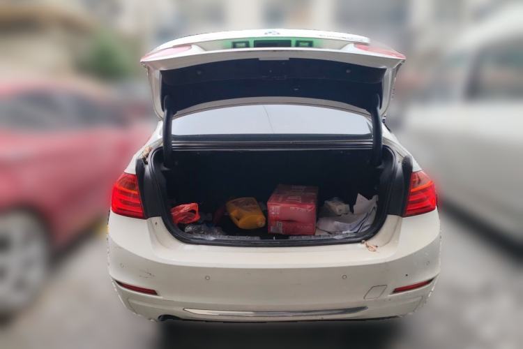 Used BMW 3 Series 2013 320Li Fashion Model Trunk