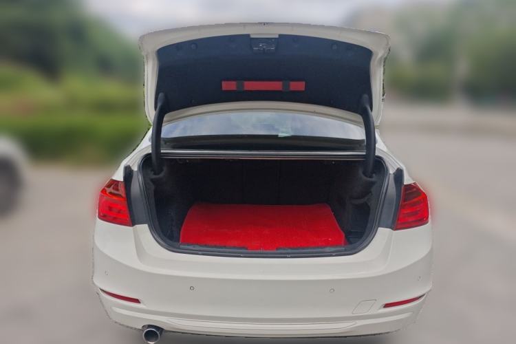 Used BMW 3 Series 2013 320i Sport Edition Trunk