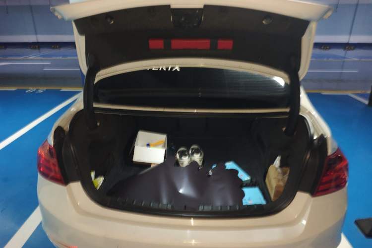 Used BMW 3 Series 2013 316i Active Edition Trunk