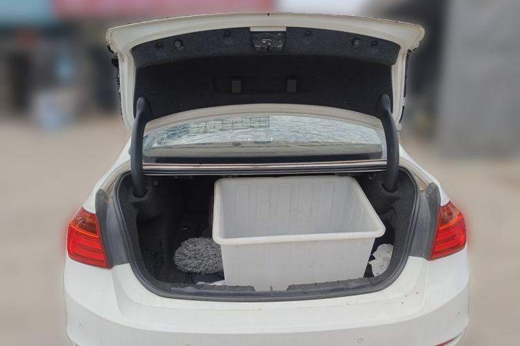 Used BMW 3 Series 2013 320Li Fashion Model Trunk