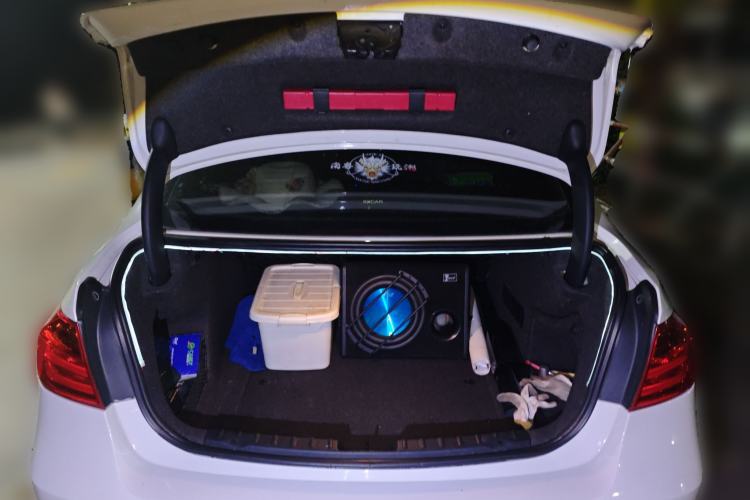Used BMW 3 Series 2013 320Li Fashion Model Trunk