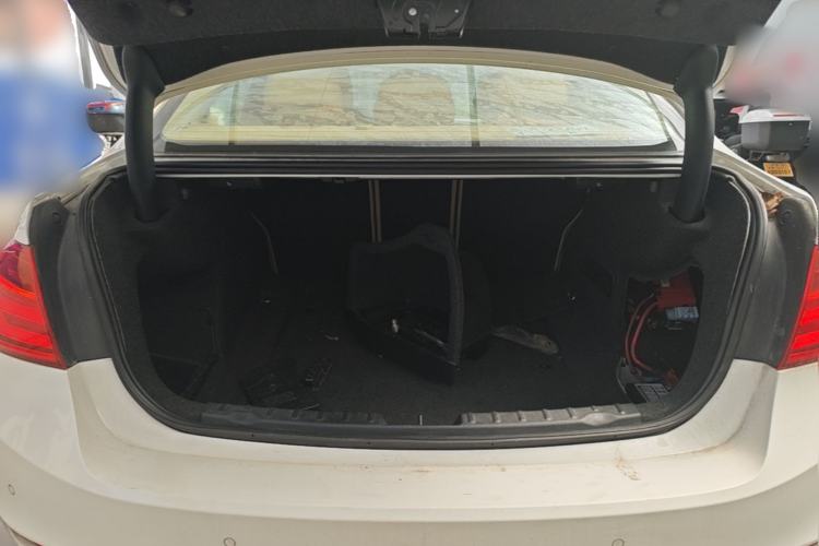 Used BMW 3 Series 2013 320i Sport Edition Trunk