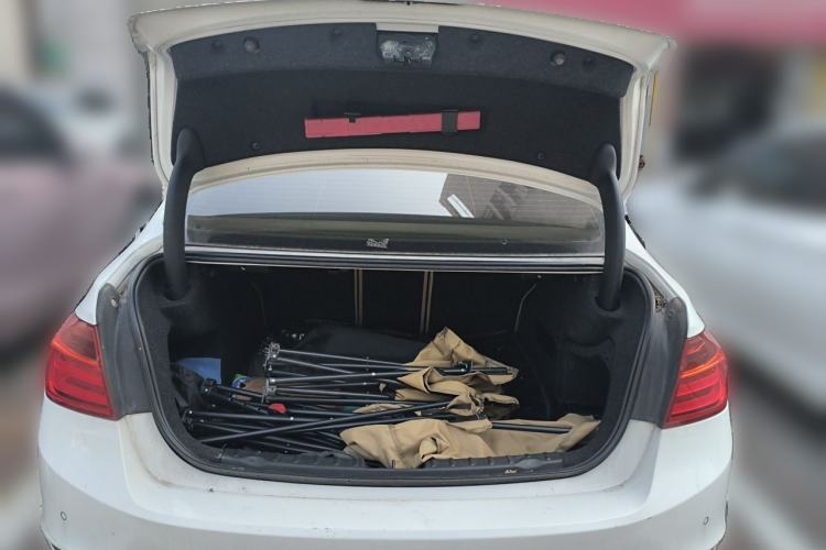 Used BMW 3 Series 2013 320Li Fashion Model Trunk
