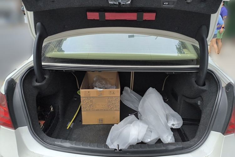 Used BMW 3 Series 2013 320Li Fashion Design Package Trunk