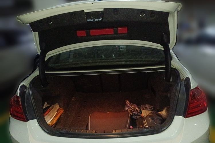 Used BMW 3 Series 2013 320i Active Edition Trunk