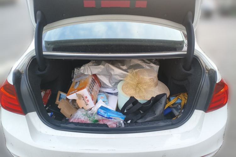 Used BMW 3 Series 2013 320Li Fashion Model Trunk