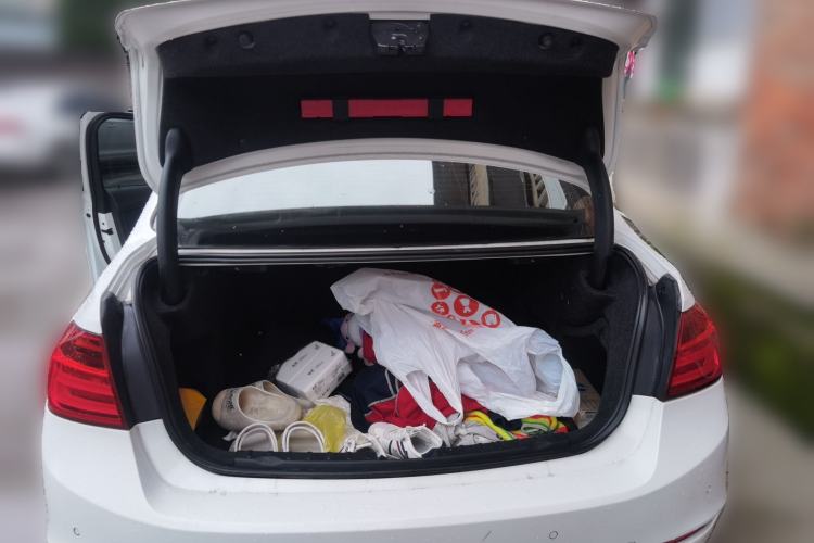 Used BMW 3 Series 2013 320i Sport Edition Trunk