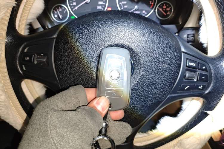 Used BMW 3 Series 2013 320Li Fashion Model Vehicle Key