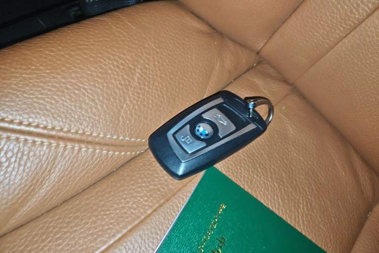 Used BMW 3 Series 2013 Facelift 320Li Fashion Design Package Vehicle Key