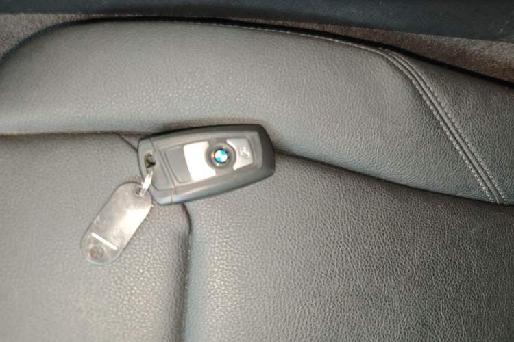 Used BMW 3 Series 2013 320i Sport Touring Edition Vehicle Key