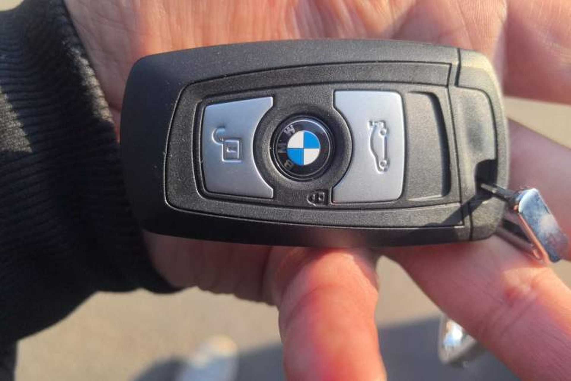 Used BMW 3 Series 2013 320i Sport Touring Edition Vehicle Key