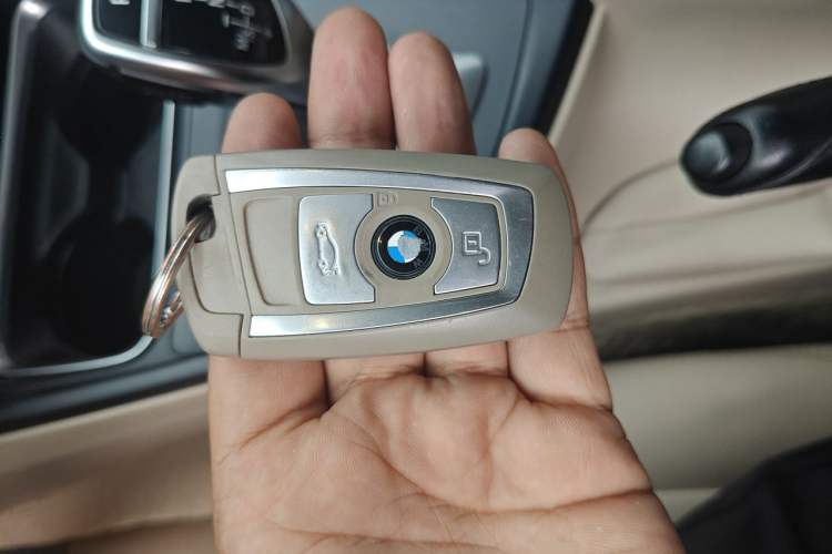 Used BMW 3 Series 2013 Facelift 335Li Stylish Design Package Vehicle Key