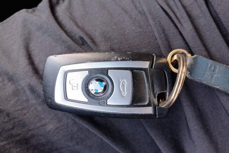 Used BMW 3 Series 2013 Facelift 320Li Fashion Design Package Vehicle Key