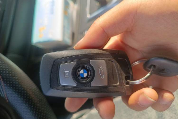 Used BMW 3 Series 2013 320i Sport Edition Vehicle Key