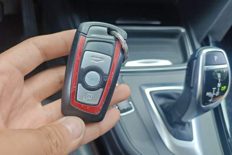 Used BMW 3 Series 2013 320i Sport Design Package Vehicle Key