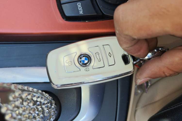 Used BMW 3 Series 2013 320Li Fashion Model Vehicle Key