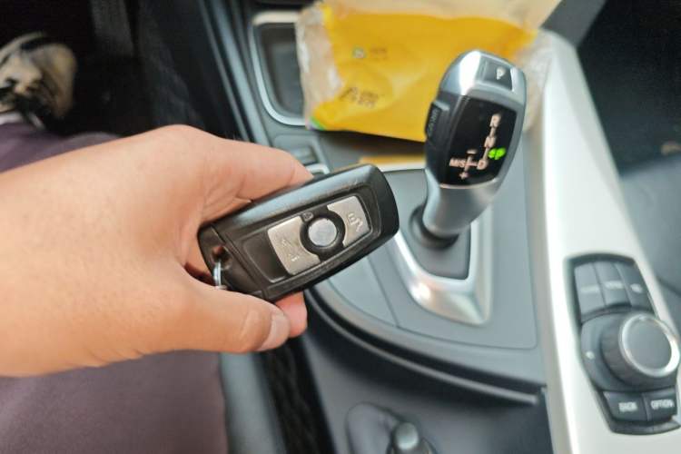 Used BMW 3 Series 2013 320i Sport Edition Vehicle Key