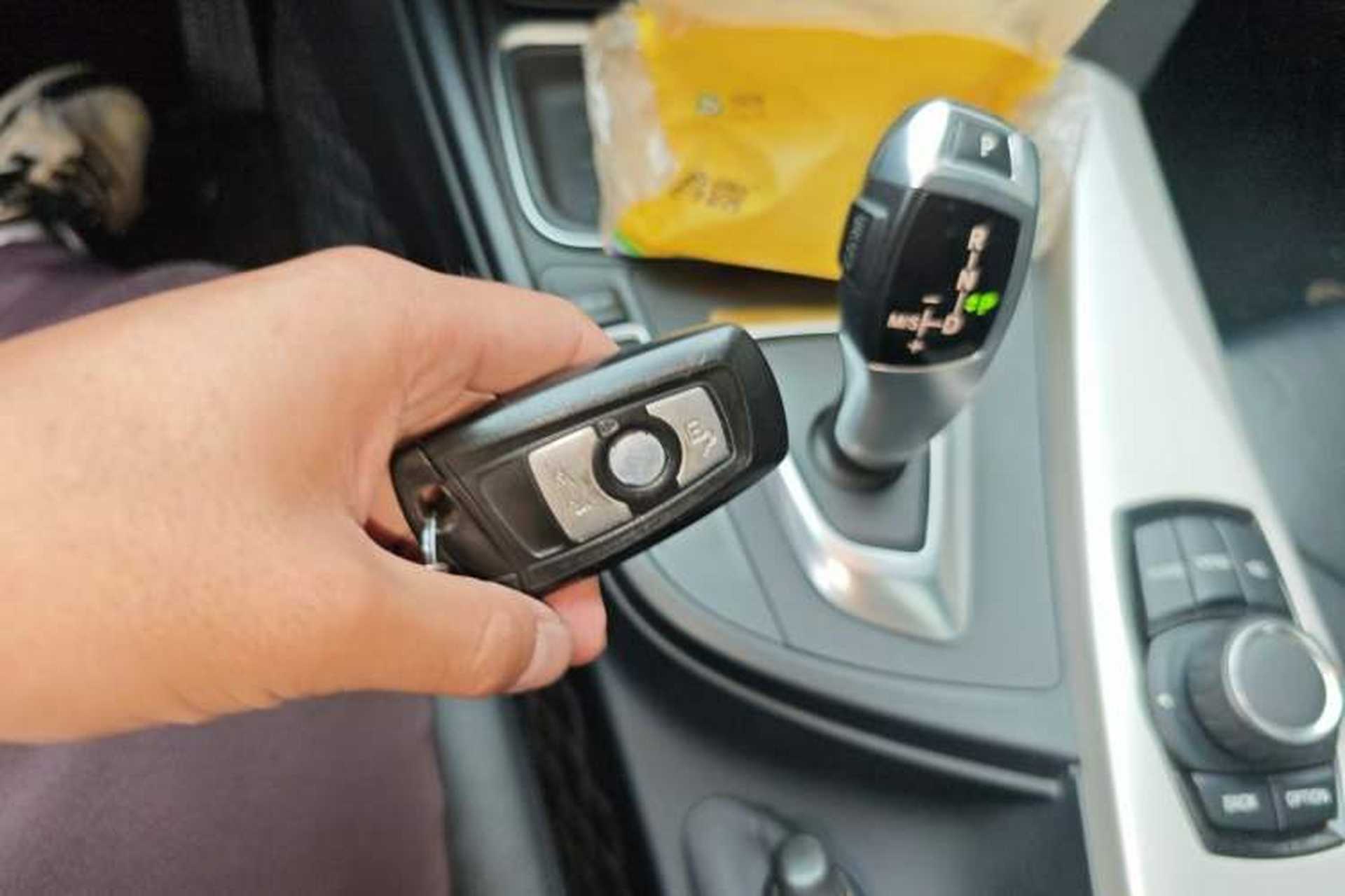 Used BMW 3 Series 2013 320i Sport Edition Vehicle Key