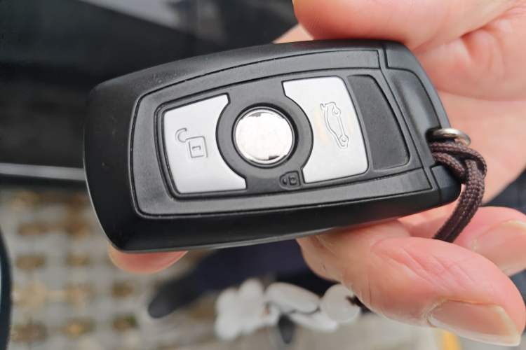 Used BMW 3 Series 2013 320Li Fashion Design Package Vehicle Key