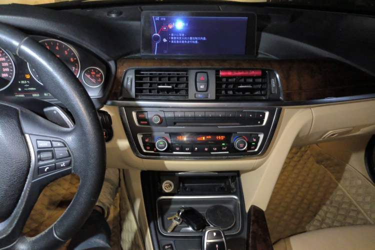 Used BMW 3 Series 2013 328Li Luxury Design Package Audio And AC Panel