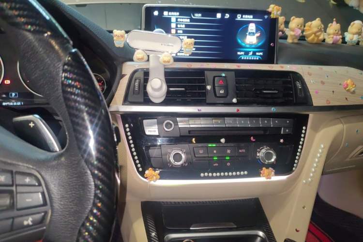 Used BMW 3 Series 2013 320Li Fashion Model Audio And AC Panel
