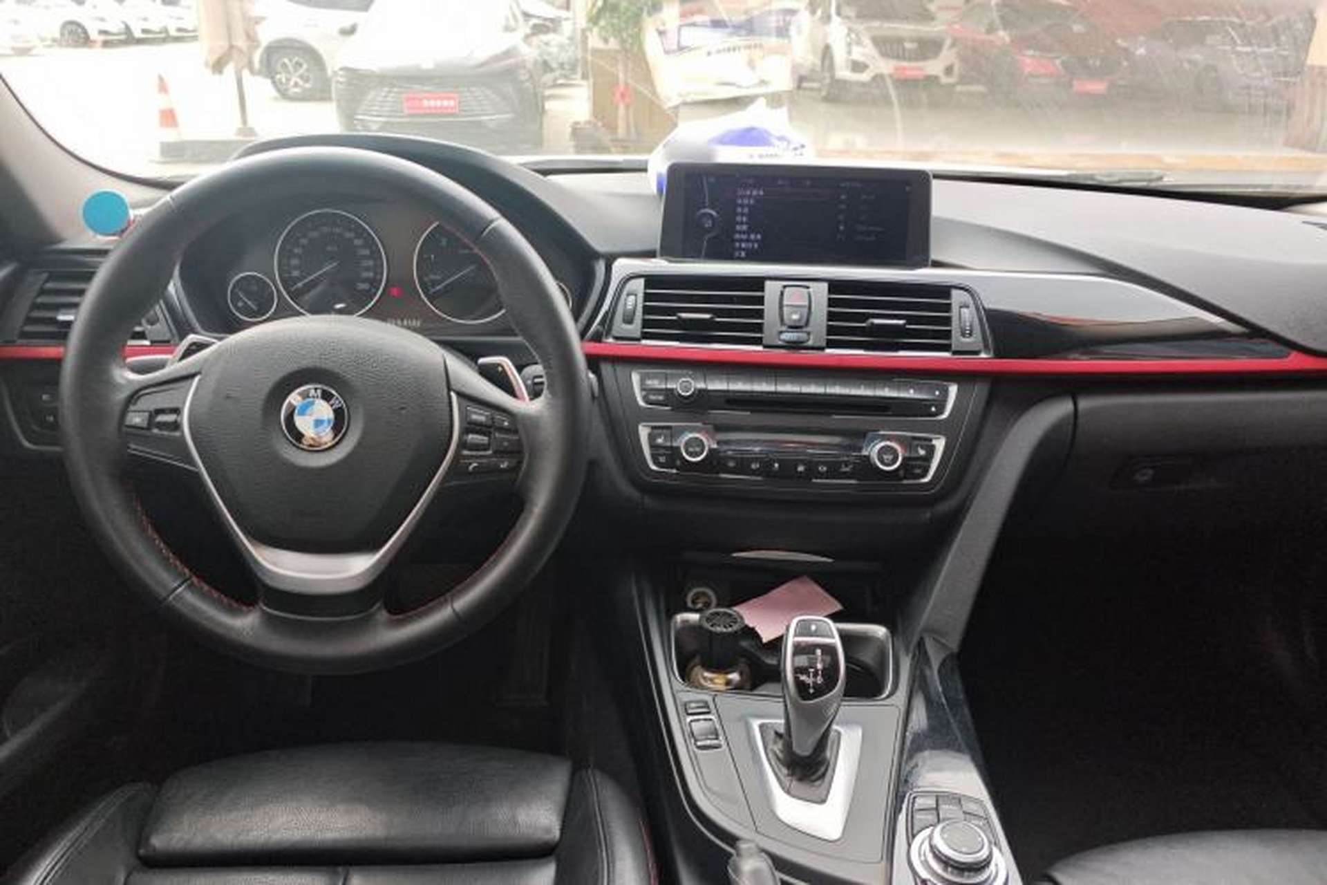 Used BMW 3 Series 2013 320i Sport Design Package Center Console
