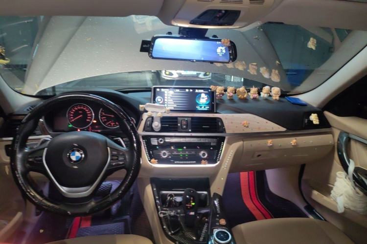 Used BMW 3 Series 2013 320Li Fashion Model Center Console