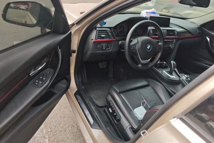 Used BMW 3 Series 2013 320i Sport Design Package Driver Seat