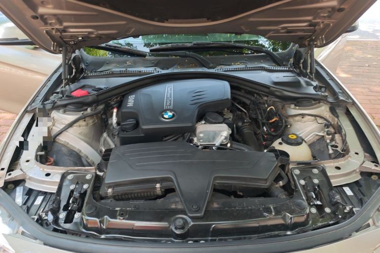 Used BMW 3 Series 2013 320Li Fashion Model Engine Bay