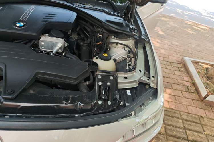 Used BMW 3 Series 2013 320Li Fashion Model Engine Bay Left
