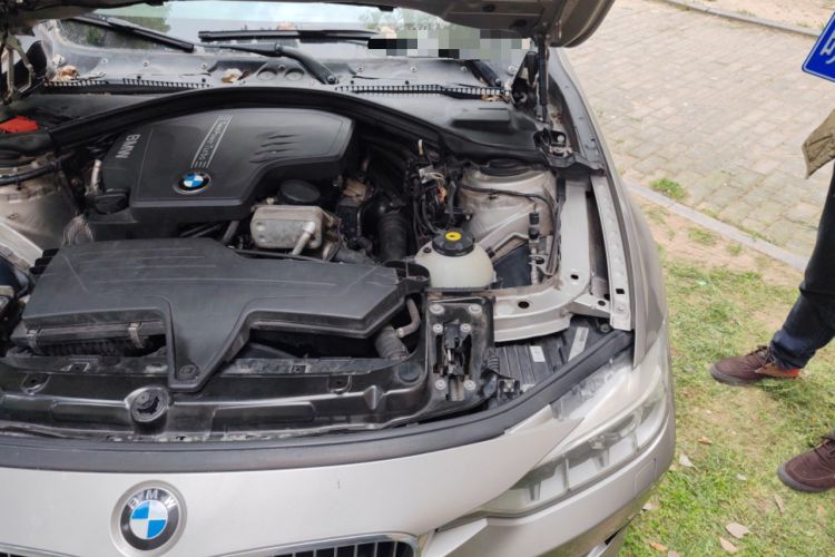 Used BMW 3 Series 2013 328Li Luxury Design Package Engine Bay Left