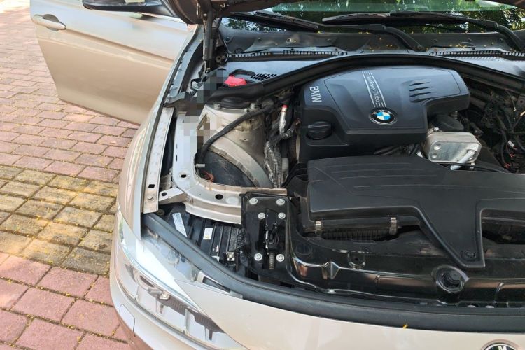 Used BMW 3 Series 2013 320Li Fashion Model Engine Bay Right
