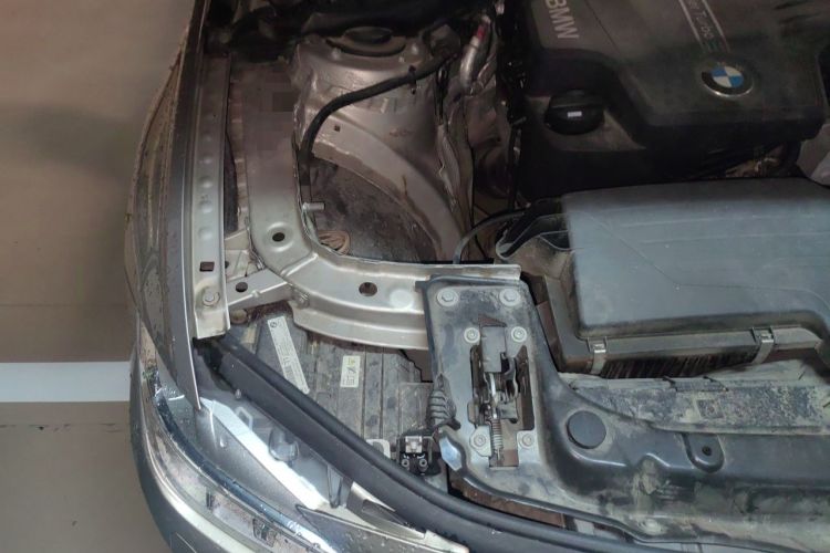 Used BMW 3 Series 2013 320Li Fashion Model Engine Bay Right