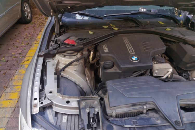 Used BMW 3 Series 2013 320i Sport Edition Engine Bay Right