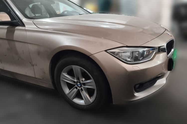 Used BMW 3 Series 2013 320i Sport Edition Front Right 45 Deg