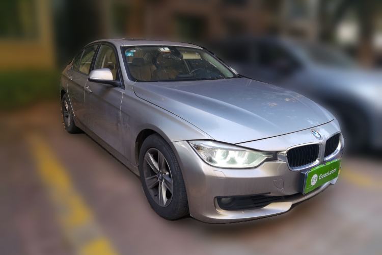 Used BMW 3 Series 2013 320i Sport Edition Front Right 45 Deg