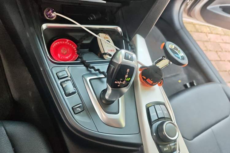 Used BMW 3 Series 2013 320Li Fashion Model Gear Lever