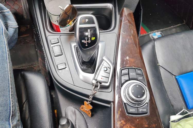 Used BMW 3 Series 2013 328Li Luxury Design Package Gear Lever
