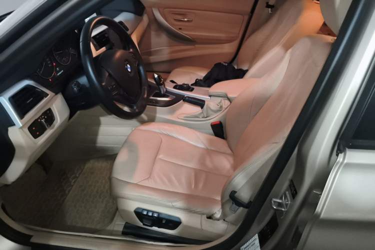 Used BMW 3 Series 2013 320i Sport Edition Left Front Seat