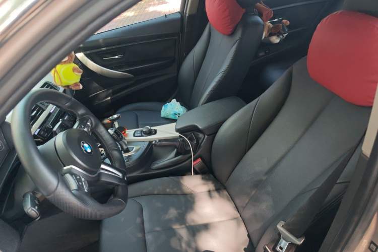 Used BMW 3 Series 2013 320Li Fashion Model Left Front Seat