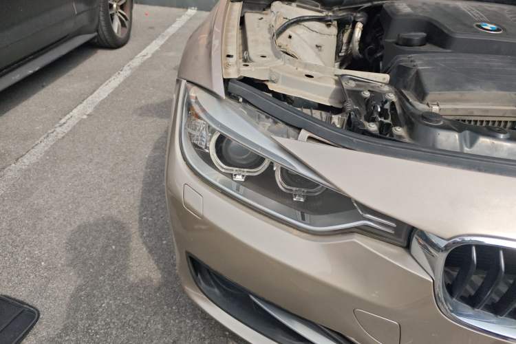 Used BMW 3 Series 2013 320i Sport Design Package Right Front Headlight